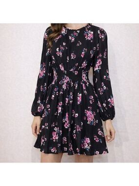 *Leith Floral Pattern Long Sleeve Dress size XS